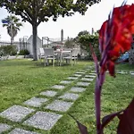 Seafrontgardenhouse شقة