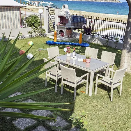 Seafrontgardenhouse *