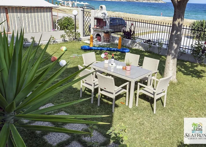 Seafrontgardenhouse *